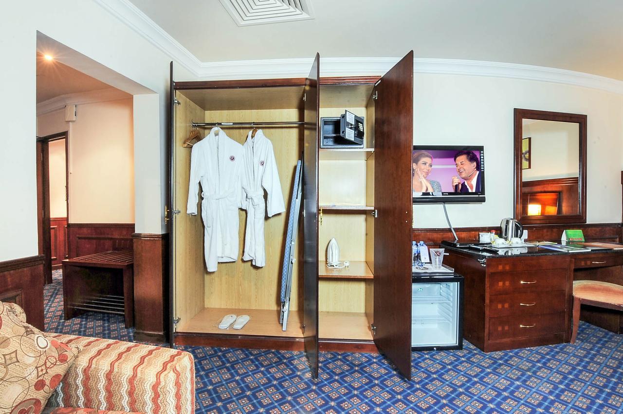 Ramee California Hotel Manama Eksteriør bilde
